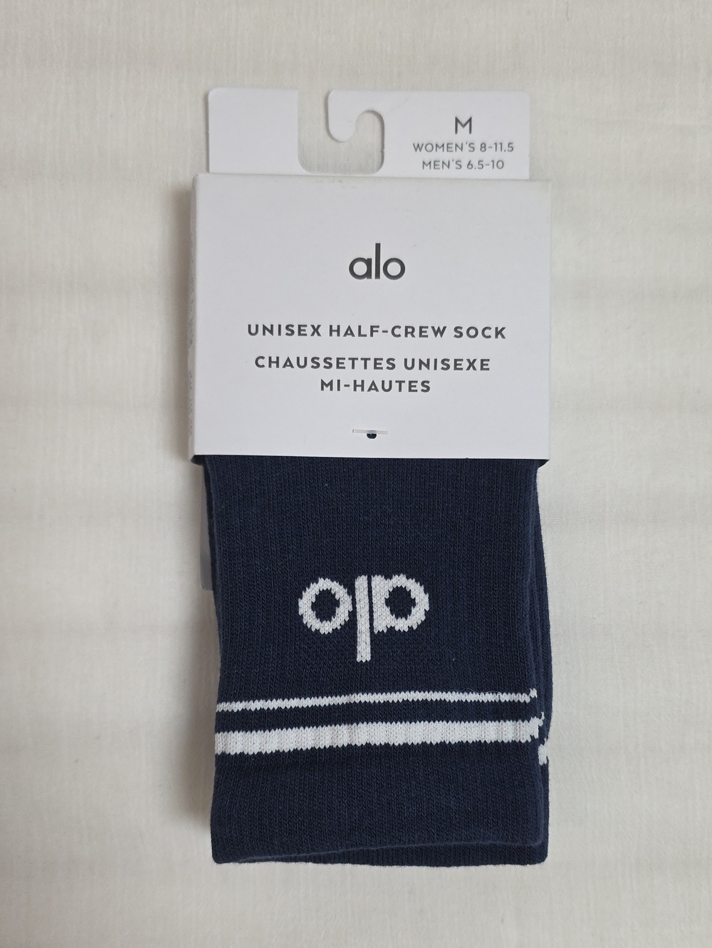 0682 ALO YogaNavy Half-Crew Socks with White Stripe